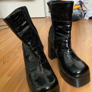 90s Chunky Faux Croc Boots